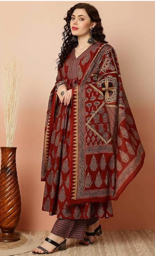 KLOSIA Women Printed Kurta and Pant Set with Dupatta